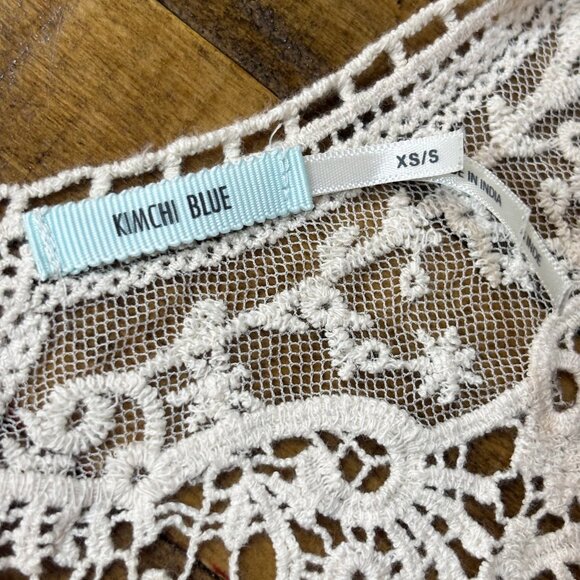KIMCHI BLUE UO Lace Crochet Tank Top with Button-Back Detail - XS/S - Picture 7 of 8